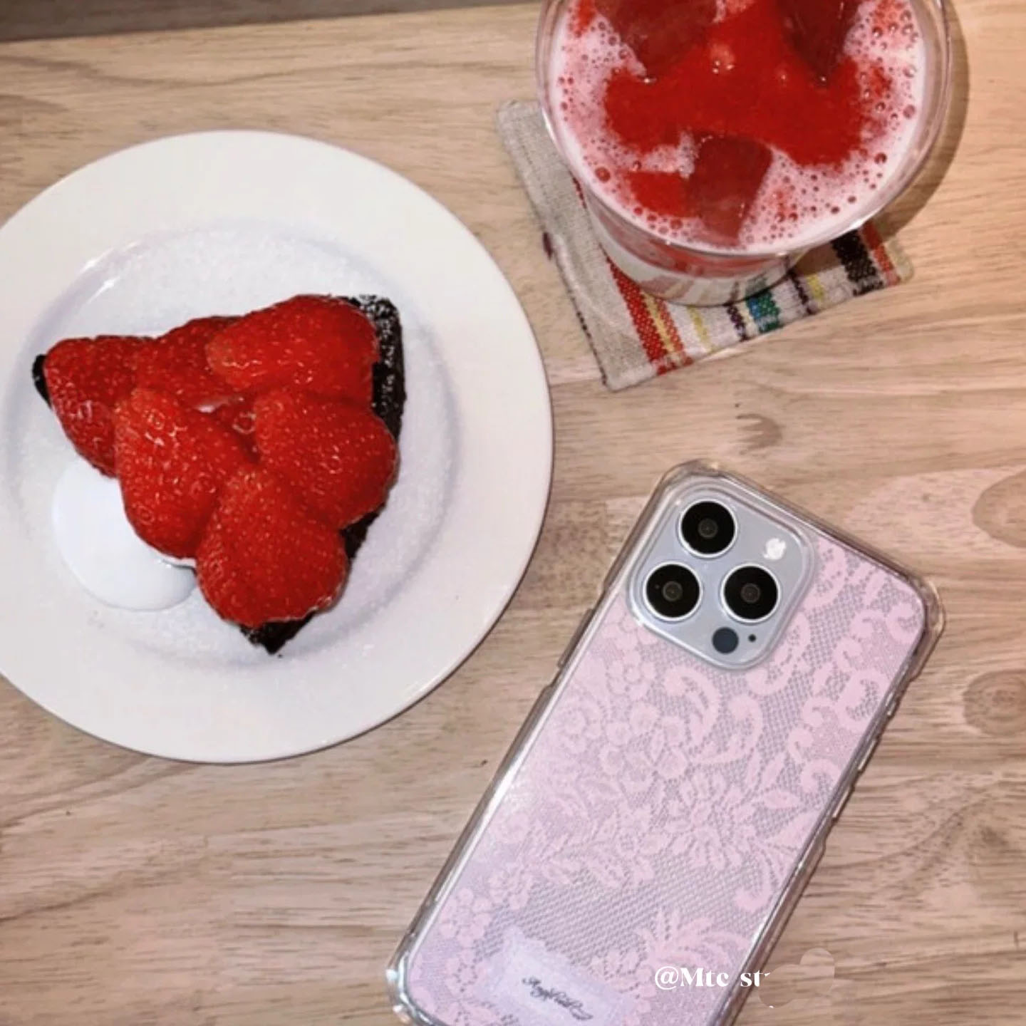韓国風カラーレーススイートガールフォンケース iPhone  - Phone Cases Cool Girl のレビューと価格