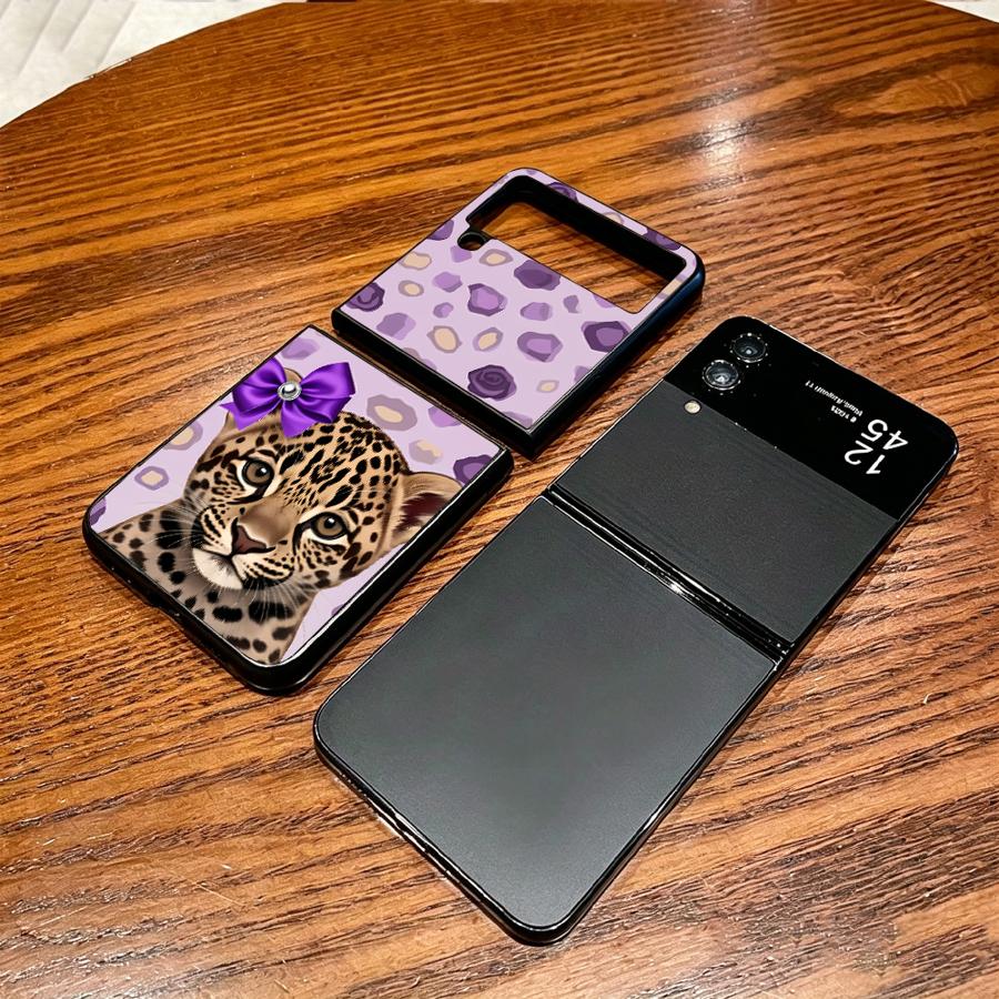 ストライプ柄のタイガーケース Samsung Galaxy  - Phone Cases Z Fold 4 のレビューと価格